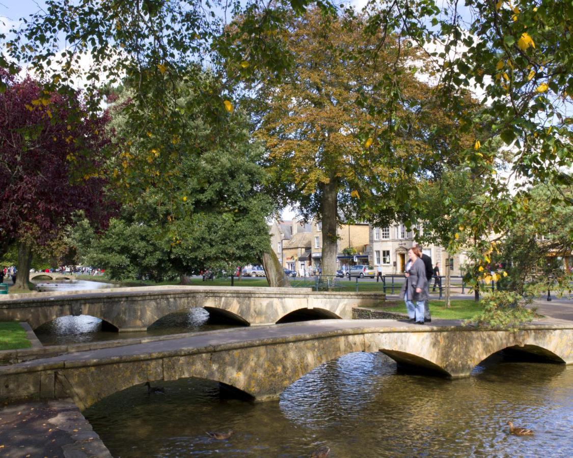 Glevum Lodge - 2 Bedroom Town Centre Apartment Cirencester Extérieur photo