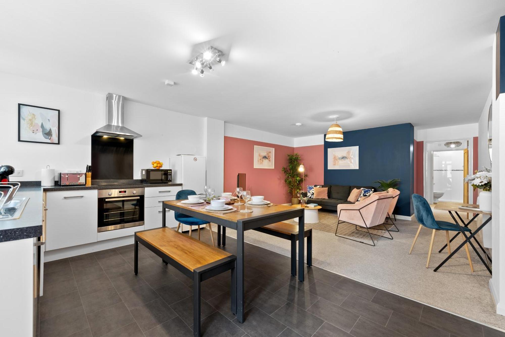 Glevum Lodge - 2 Bedroom Town Centre Apartment Cirencester Extérieur photo