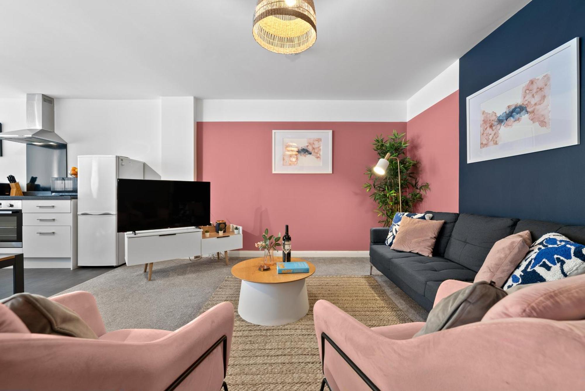 Glevum Lodge - 2 Bedroom Town Centre Apartment Cirencester Extérieur photo