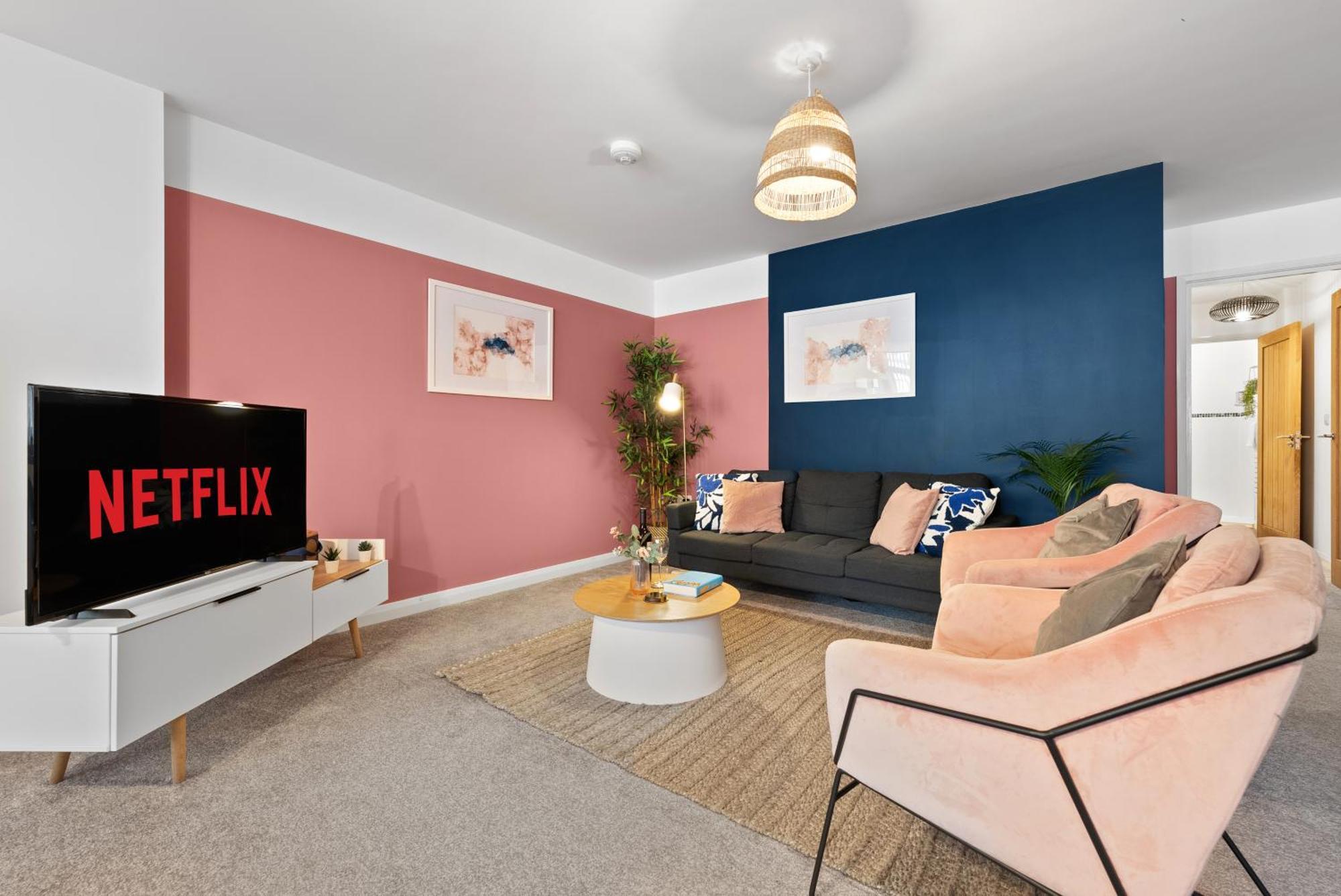 Glevum Lodge - 2 Bedroom Town Centre Apartment Cirencester Extérieur photo